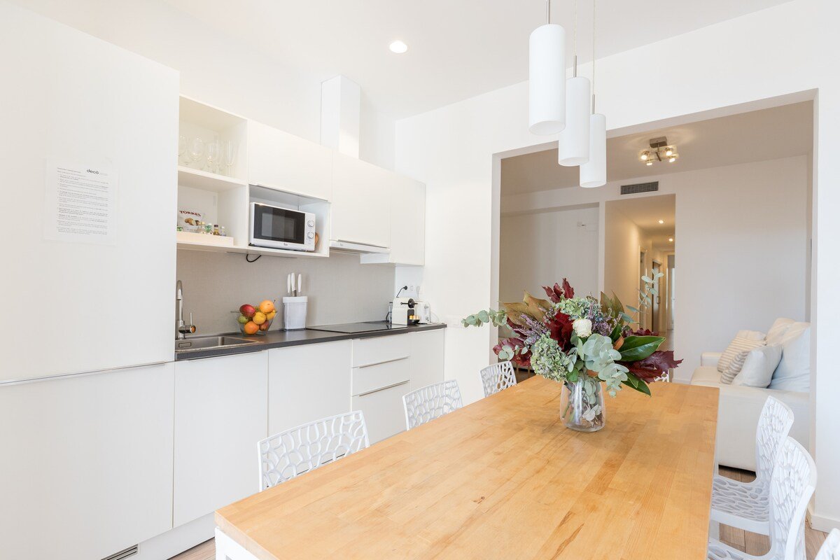 Superior 4 Bedroom Apartment – (B4,1,2,3,5) gallery image 4