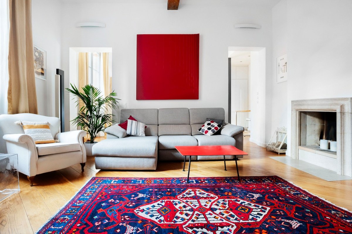 City center luxury apartment gallery image 2