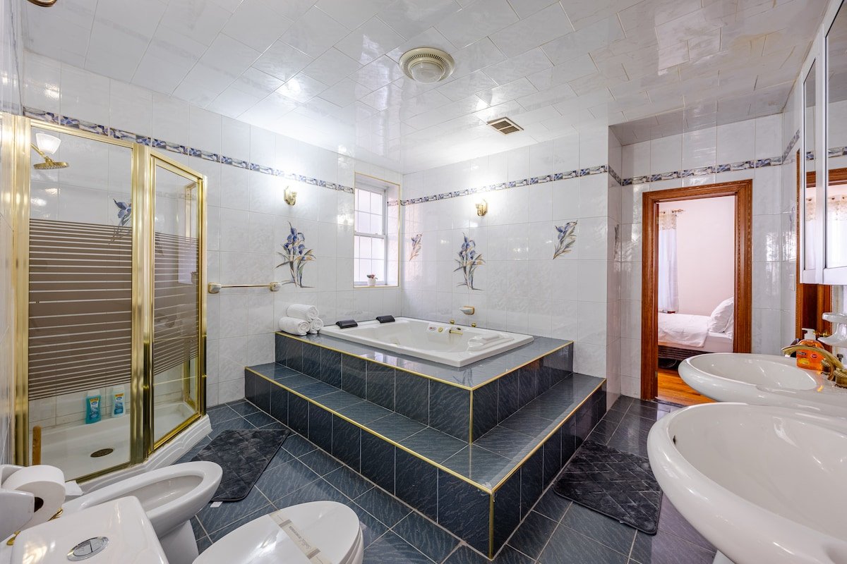 @the Chillspot Duplex ( KNG sz Bds) 3 bathrooms gallery image 4