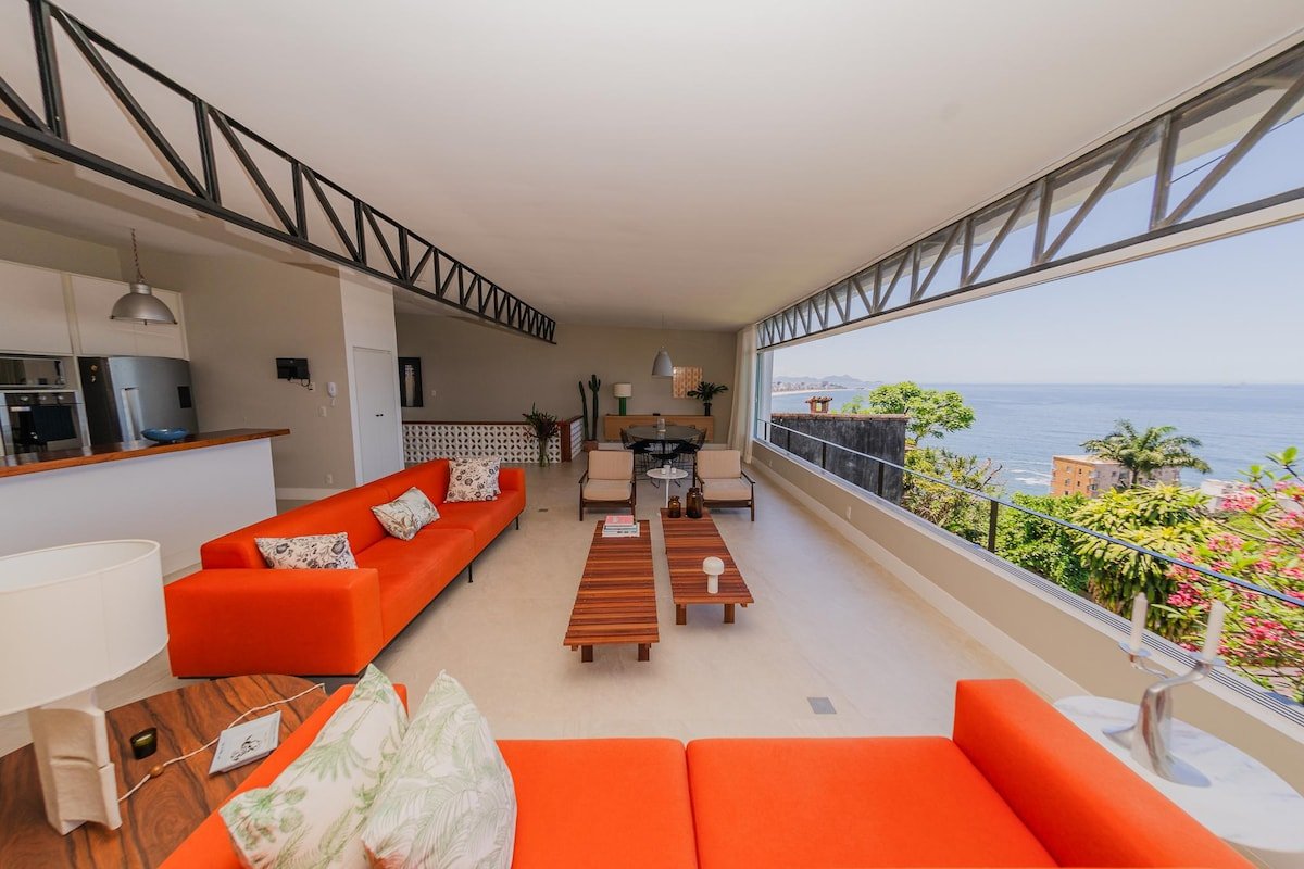 Incredible House w/ Pool and Breathtaking Views gallery image 5