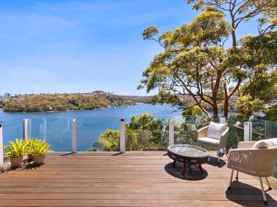 Cliff house & Grand harbour view