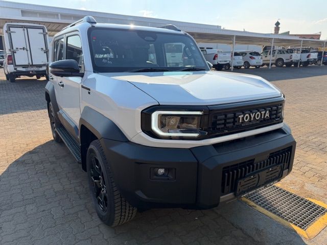TOYOTA L CRUISER FJ 2.7 VX A T for Sale in South Africa
