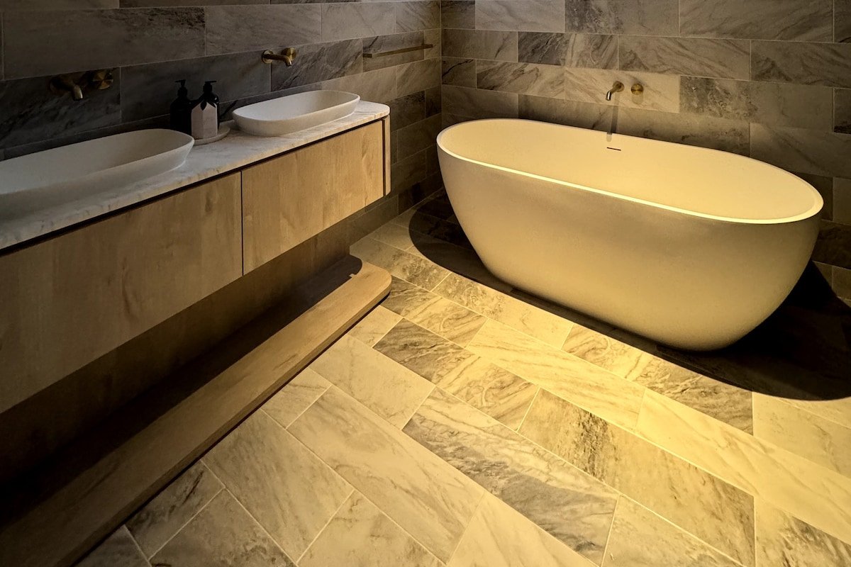 Luxury Holiday Home- Deakin Uni & Boxhill Hospital gallery image 5