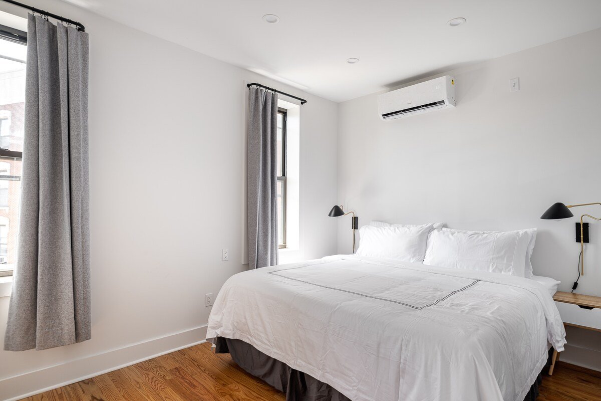 Sunny + Stylish 3Bd – Greenpoint gallery image 5