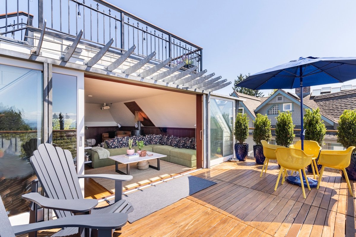 Quintessential Foursquare w/stunning roof terrace gallery image 3