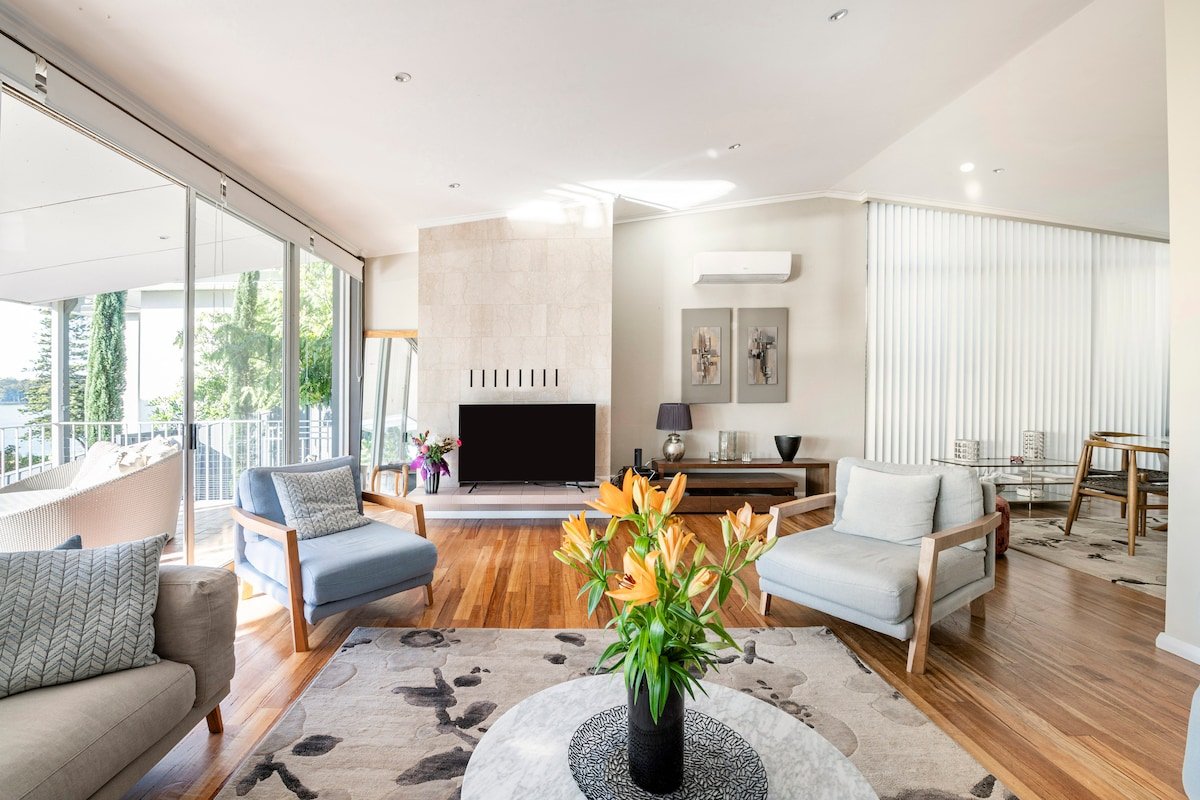 Lake House Living gallery image 3