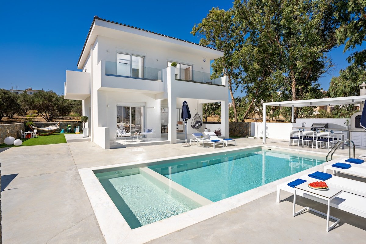 Constantinos Villa, Sublime Island Εscape gallery image 2