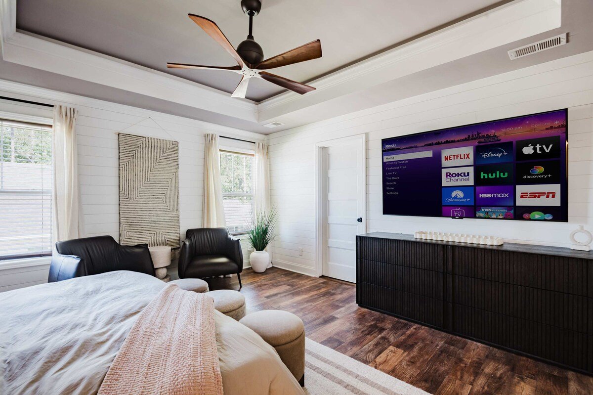 Walk2OldTown! Luxury Home + Carriage House gallery image 3