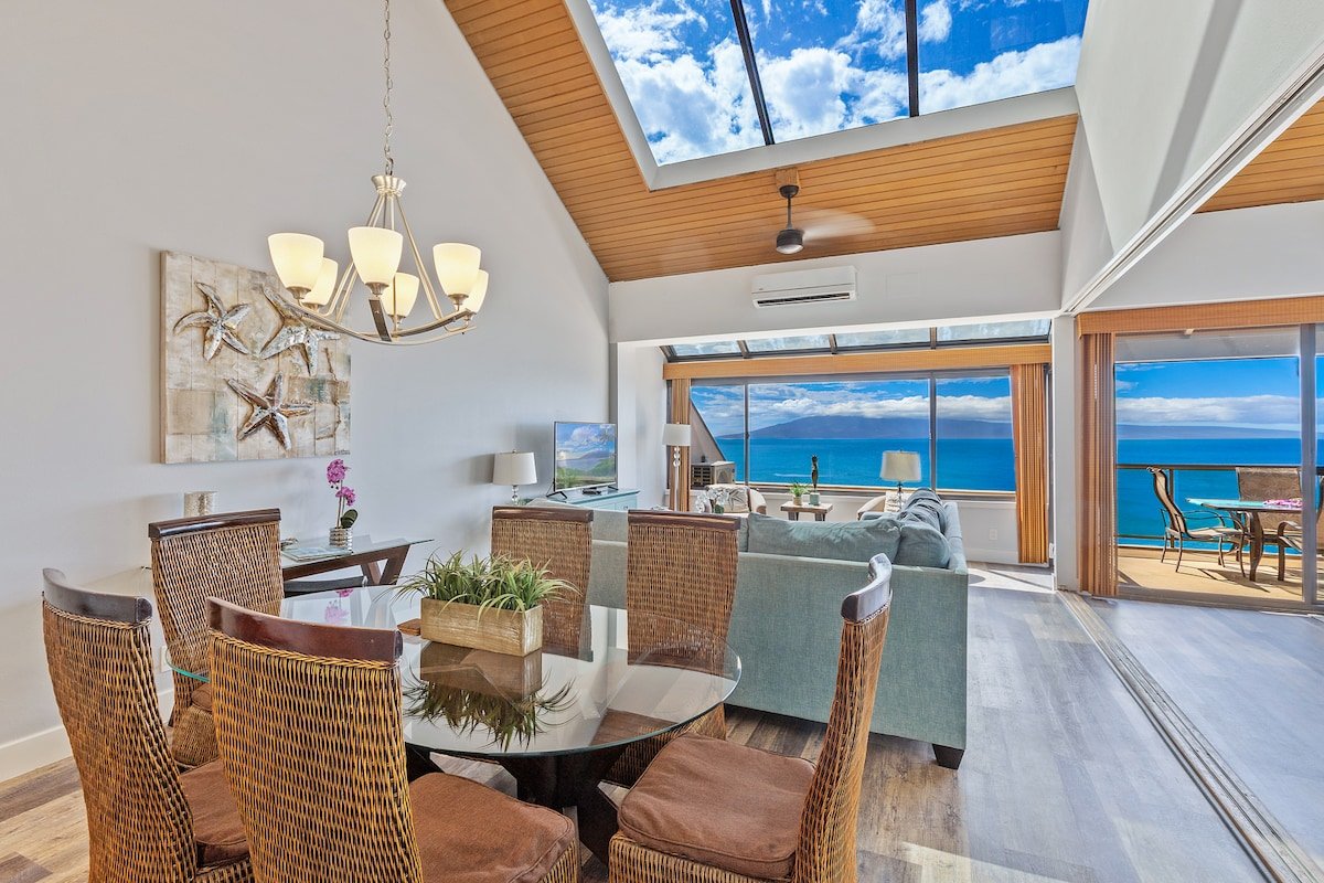 Penthouse on Sandy Swimmable Beach Incredible View gallery image 4