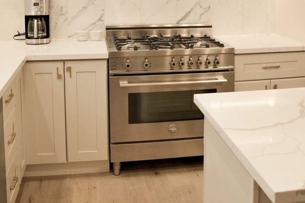 5-Bedroom Flat, Central, Close to Castro & Mission gallery image 5