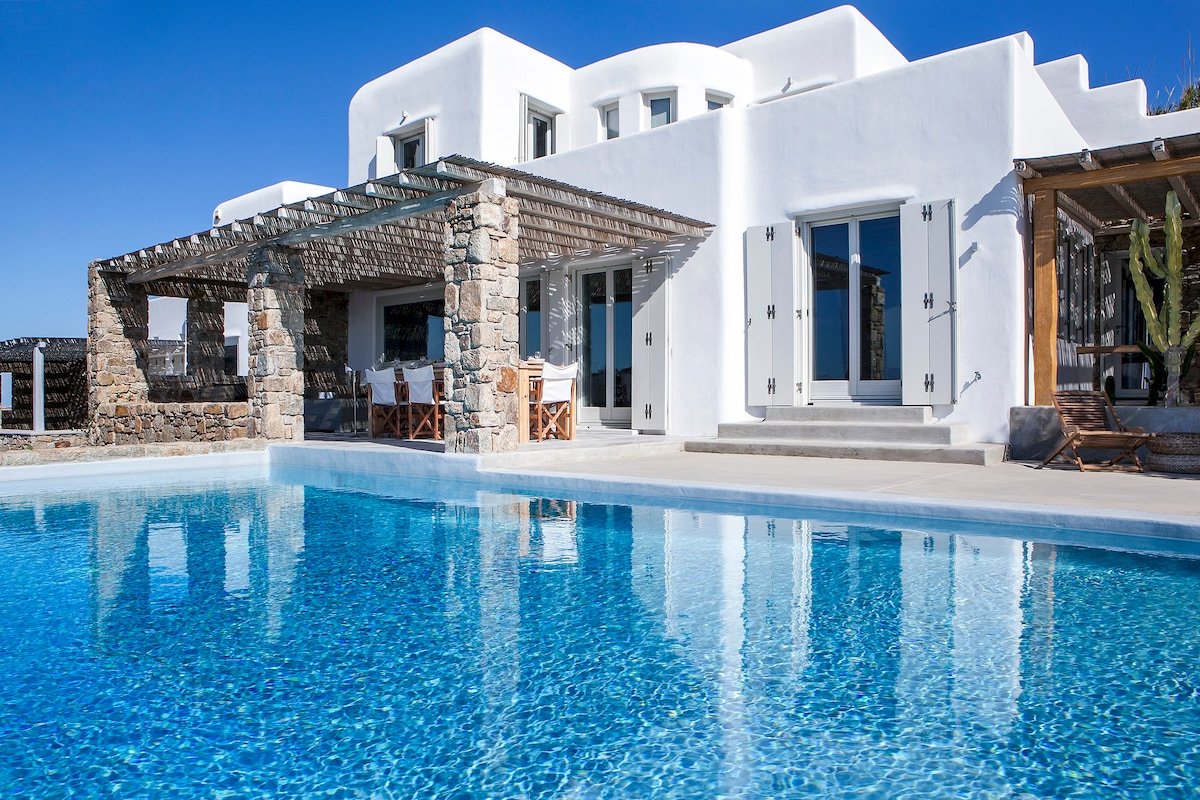 DreamLike Villa 2, Private Infinity Pool! gallery image 2