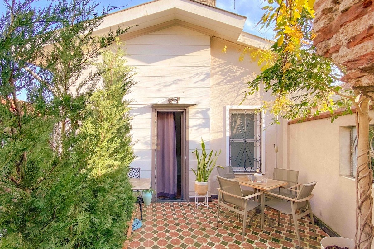 SVG – ViLLA Ortakoy gallery image 2