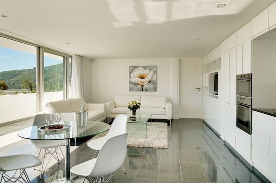 Photo 5 of Apartment Maxima accommodation in Camps Bay, Cape Town with 2 bedrooms and 2 bathrooms