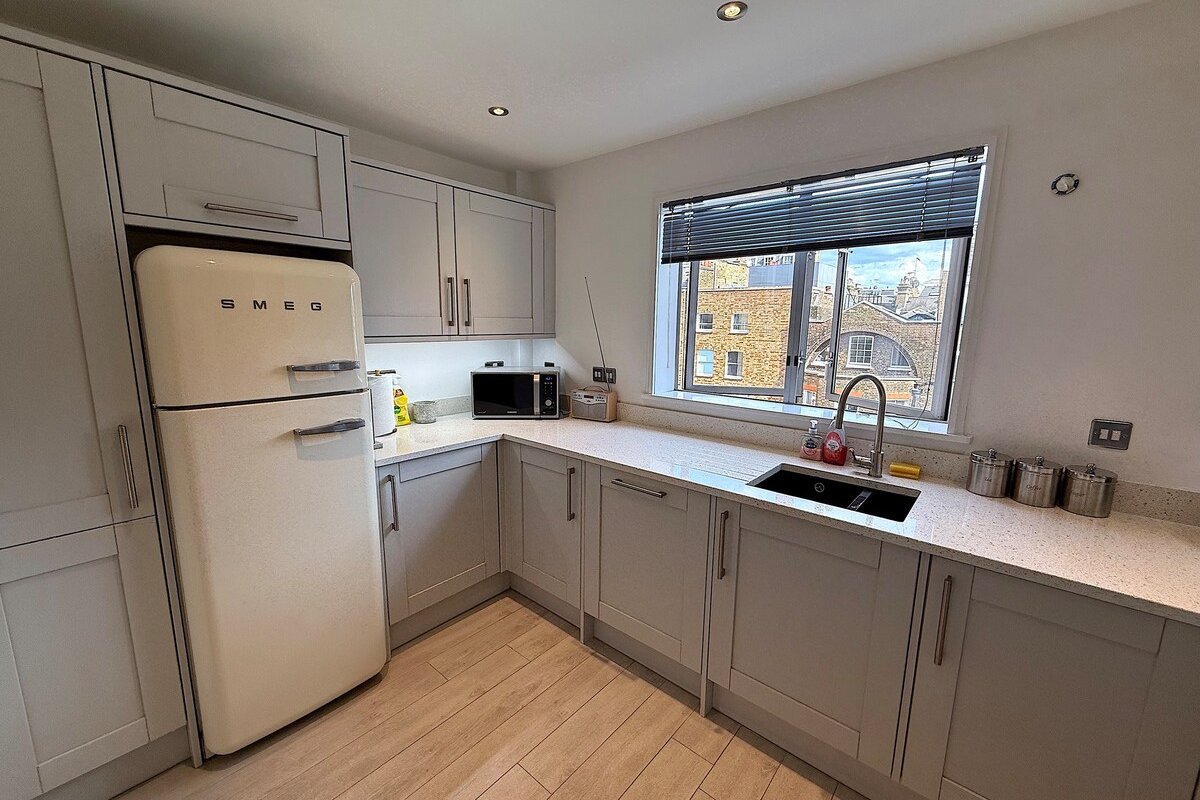 Covent Garden Apartment gallery image 4