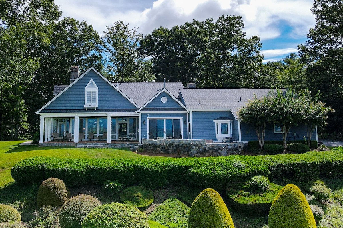 Mountain Home w Endless Views, Fire Pit, Near AVL! gallery image 3