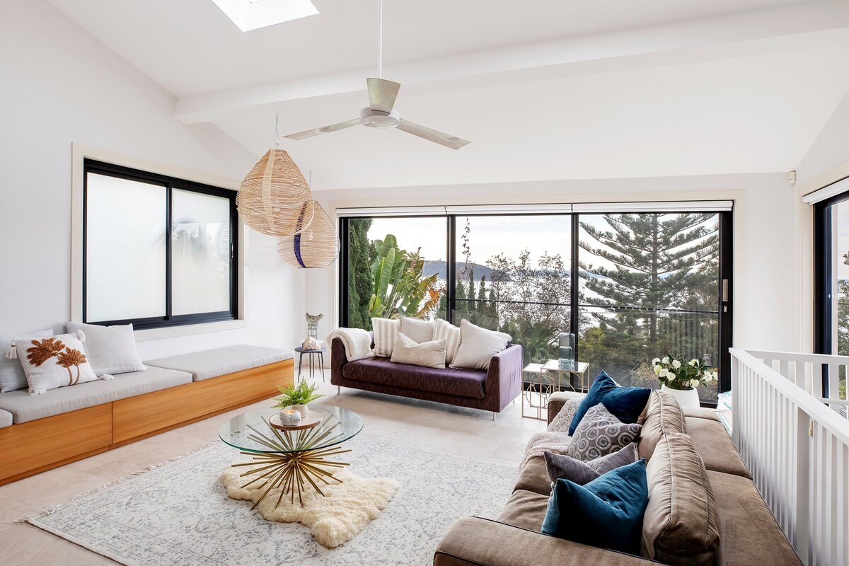 Palm Beach Chic: Sprawling Luxury with Ocean Views gallery image 2