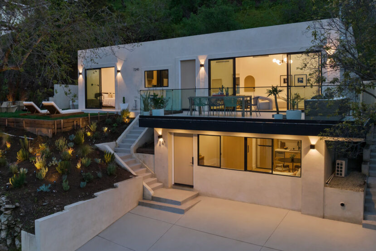 Hollywood Hills House with City Views