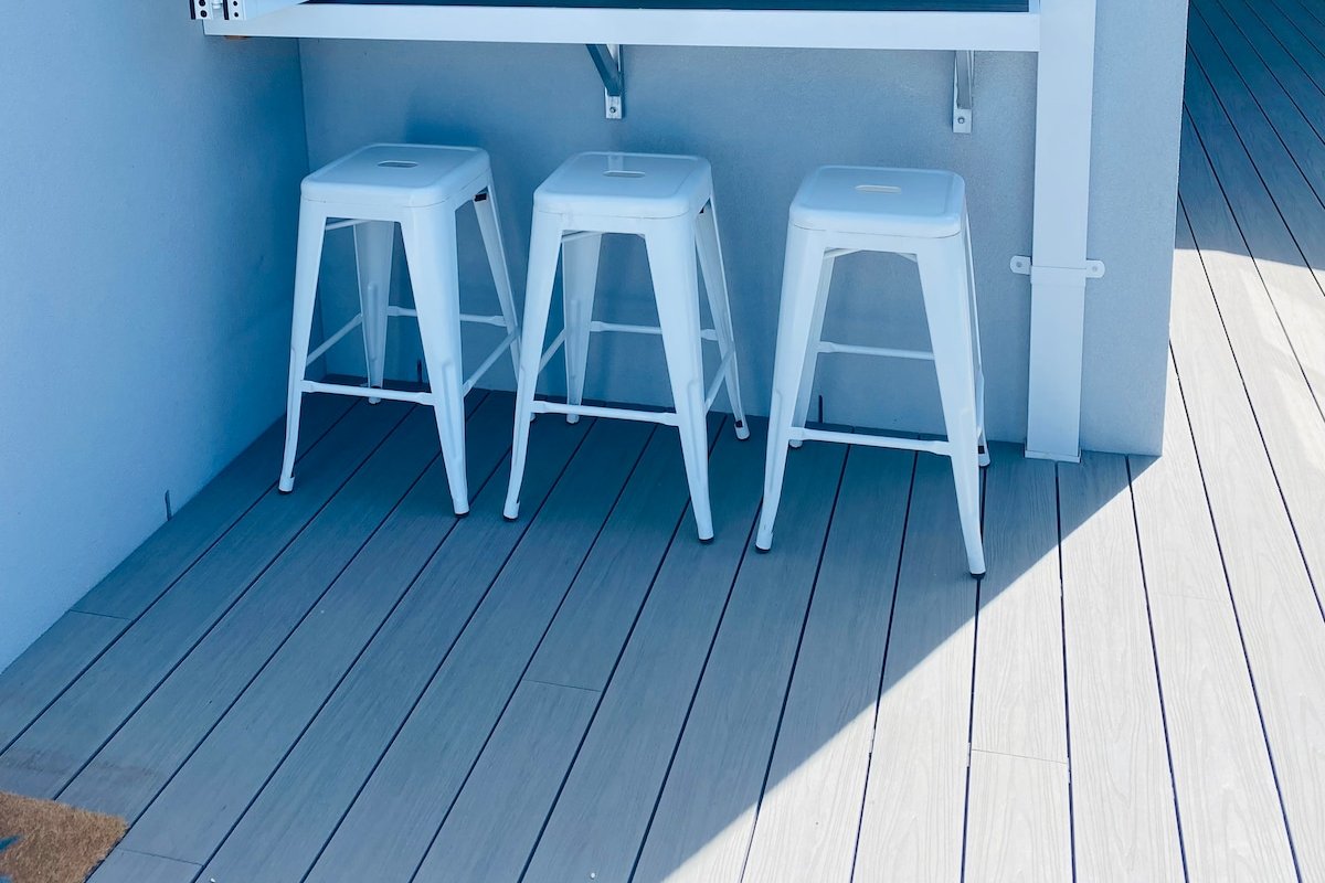 Sun-drenched brand new family home with pool gallery image 4