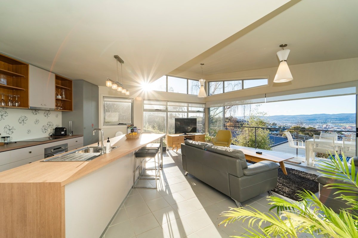 Launceston Views Townhouse #2 gallery image 5