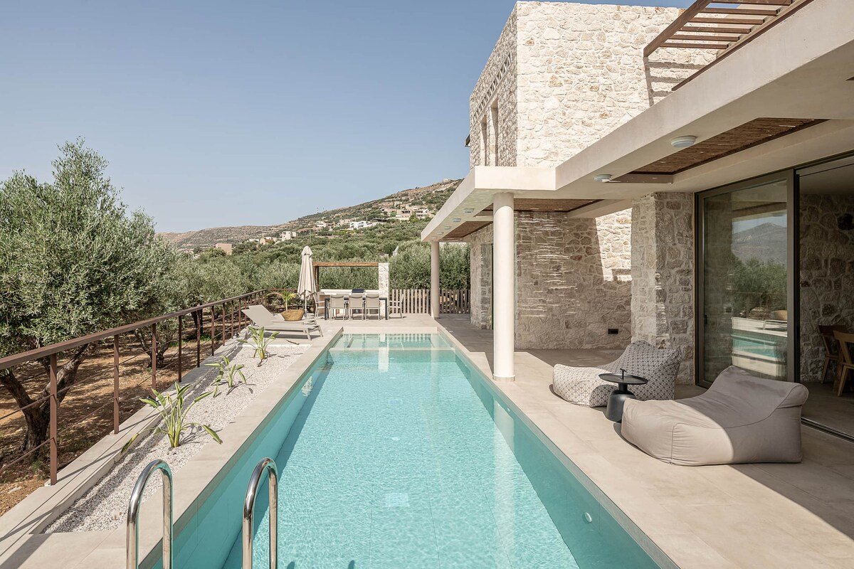 Peaceful Melissa Villas, Luxury, 2 pools, 5 BR, seaview, BBQ gallery image 3