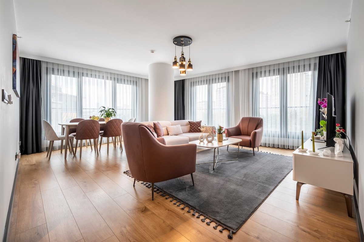 NEW Spacious 3 bedroom home in Istanbul gallery image 2