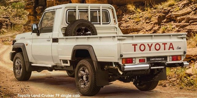 TOYOTA LAND CRUISER 79 4.5D P/U S/C - 1 