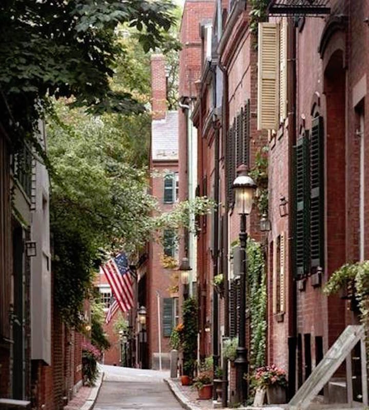 Classically Elegant, Quiet Beacon Hill Penthouse