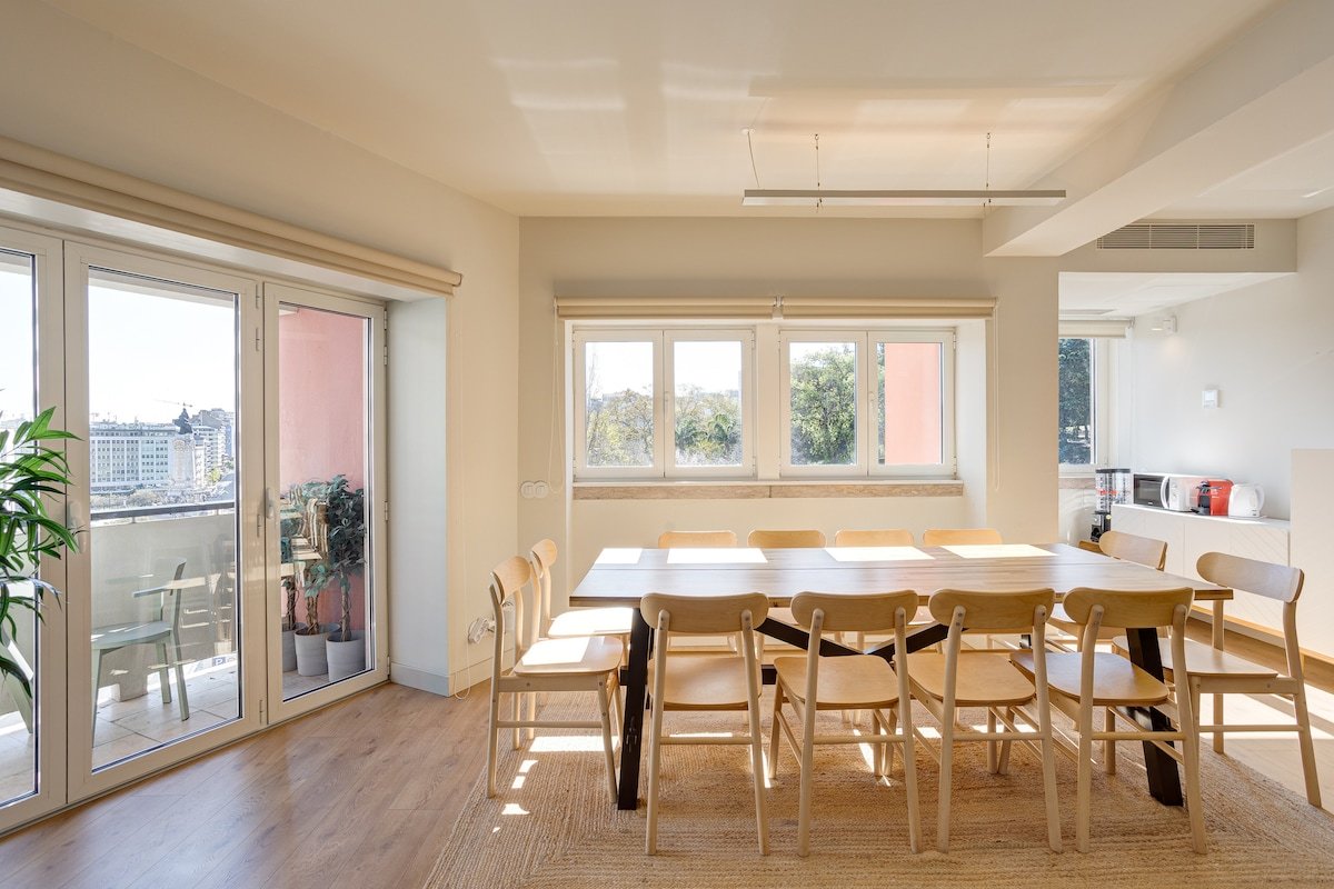 Home Out- Apartment w/8 Suite at Marquês de Pombal gallery image 2