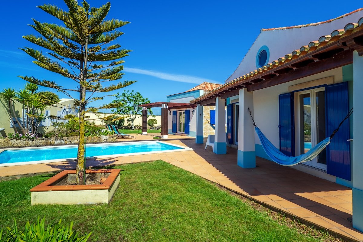 Spacious Villa in Sintra Countryside gallery image 4