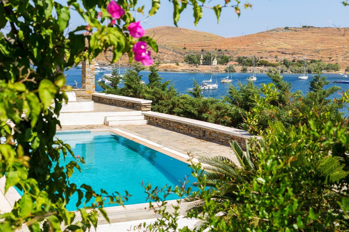 Unique villa with private pool in Vourkari gallery image 4