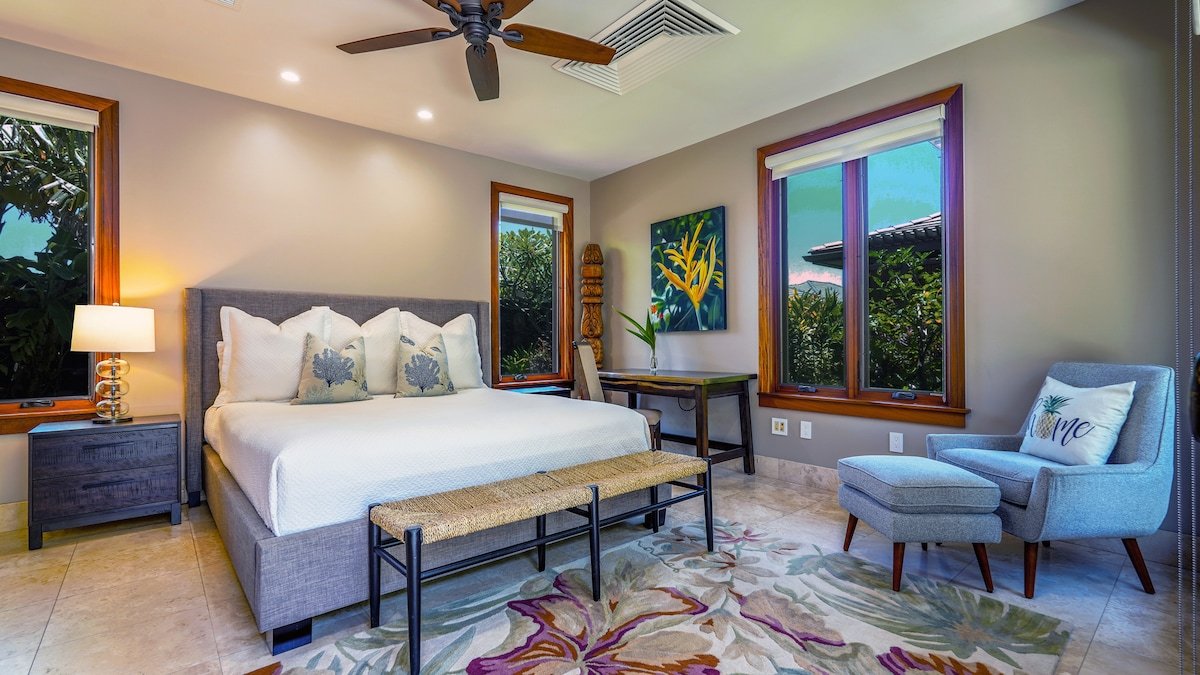 Luxury Villa Steps to Ocean w/ 3+ Bedroom Sleeps 8 gallery image 5