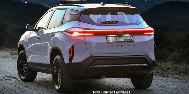TATA HARRIER 2.0TD FEARLESS + A/T - 8 