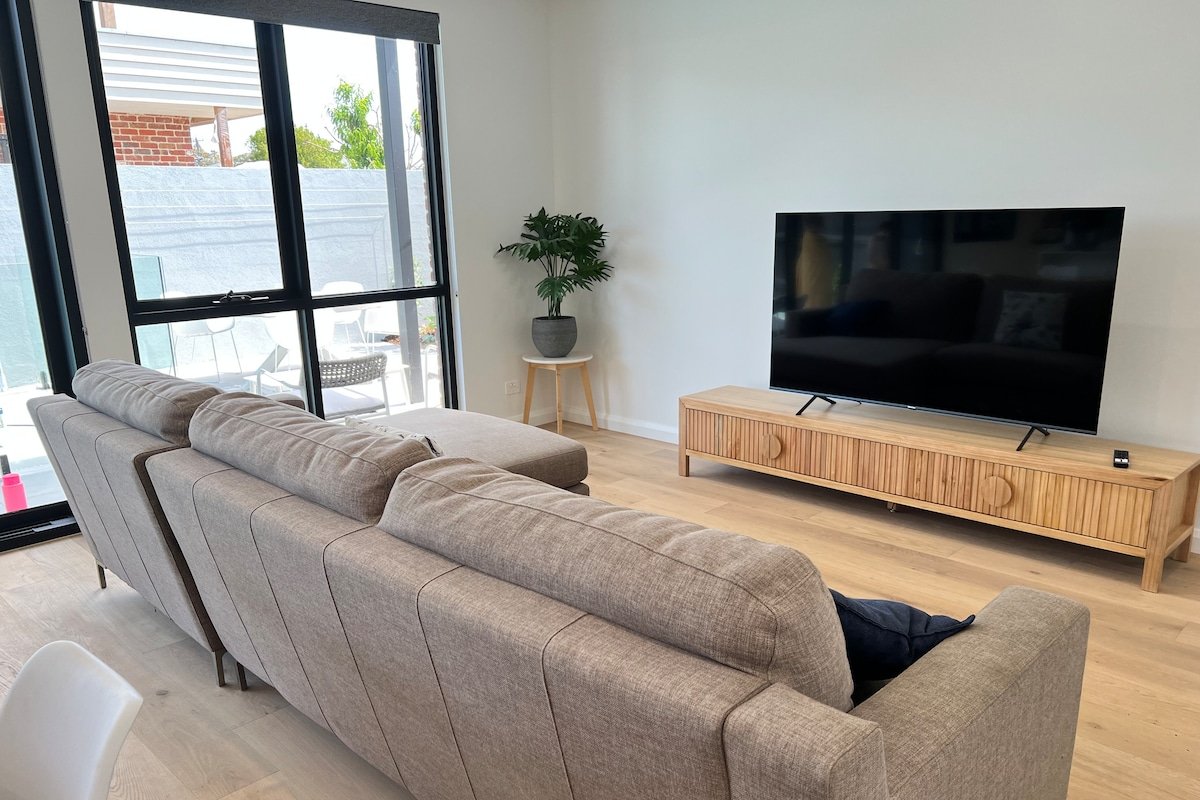 The Cove – Beach House gallery image 5