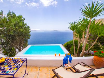 Grand 3 Bedroom Villa with Plunge Pool & Sea View