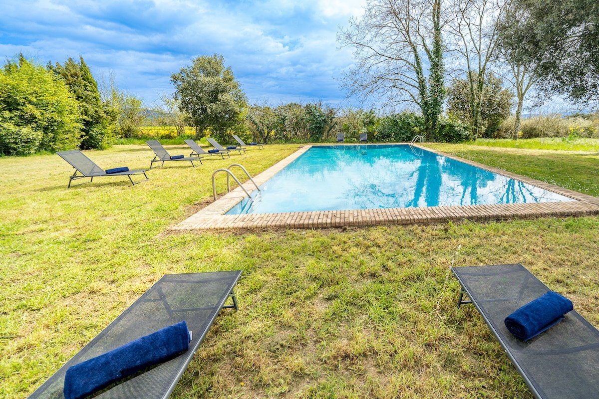 Masia Marco Lux – Large Groups, Pool, BBQ & A/C gallery image 4