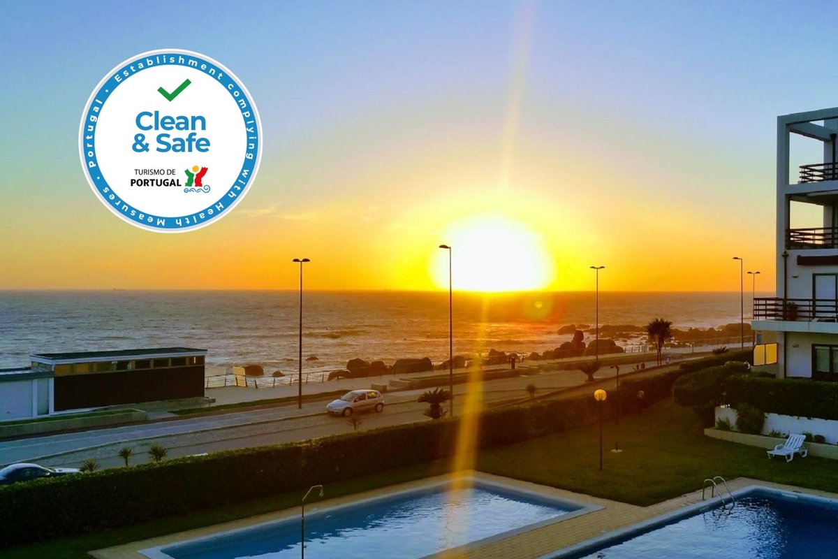 Oporto’s Flag – Apartment by the sea