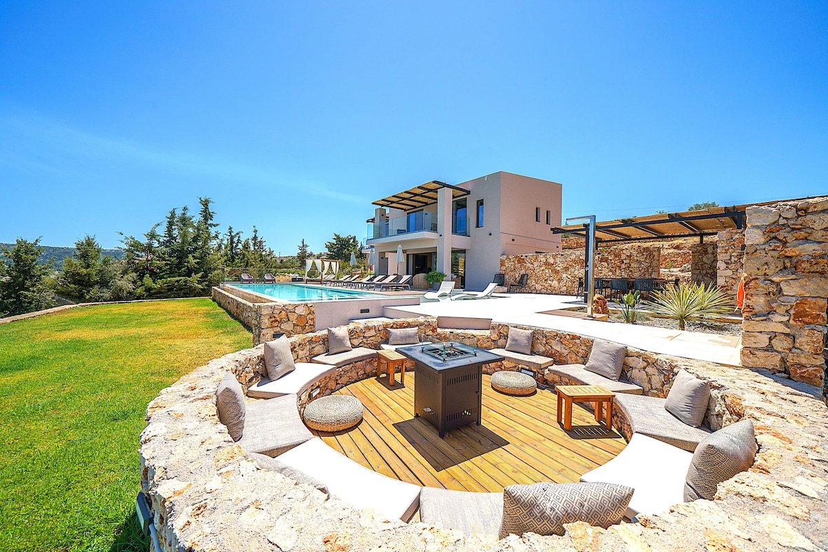 In Vivo Luxury villa, Sea View & 90m² Heated Pool gallery image 4