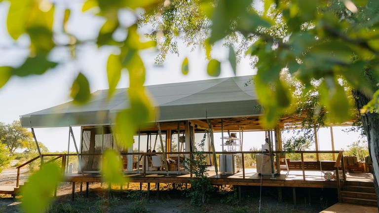 Wilderness Mokete - The airy main area features 360° views