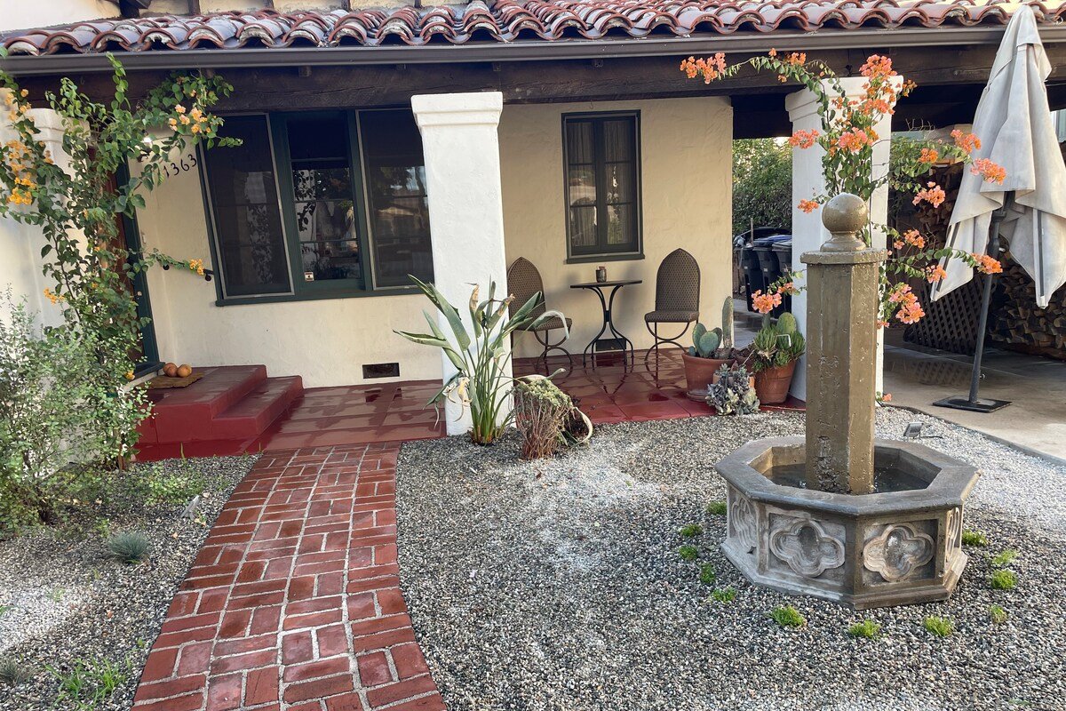 Charming Spanish Bungalow gallery image 4