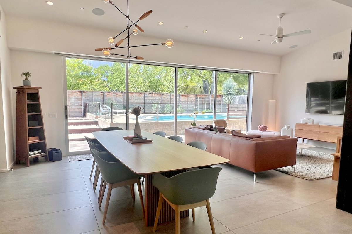 Luxe 4BR–Cold Plunge/Pool/Sauna/Gym in Westlake gallery image 5