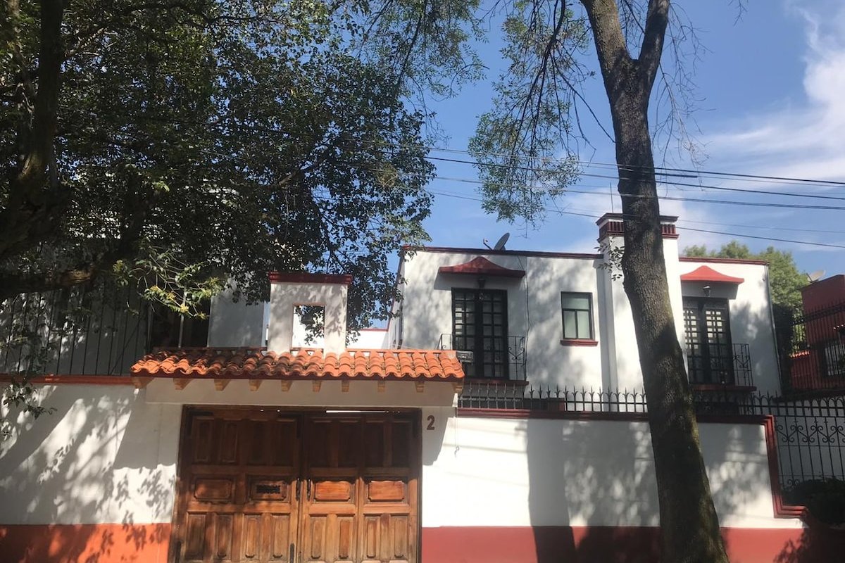 Casa Bola, nice house near Coyoacan. gallery image 3
