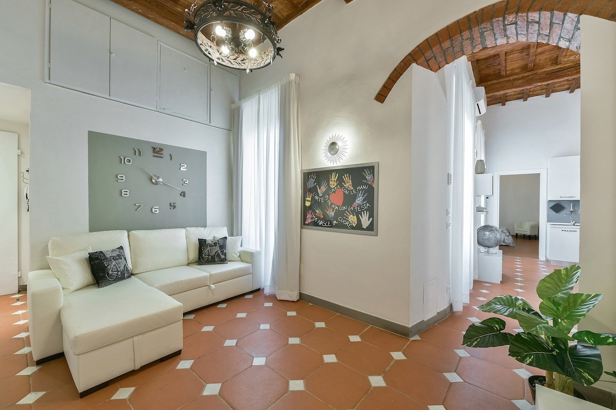 Made in Italy Apartment, History & Cotto Flooring gallery image 4