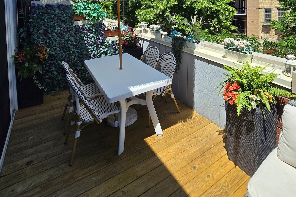 Charming Townhome 3bed/2bath & 2 outdoor terraces gallery image 5