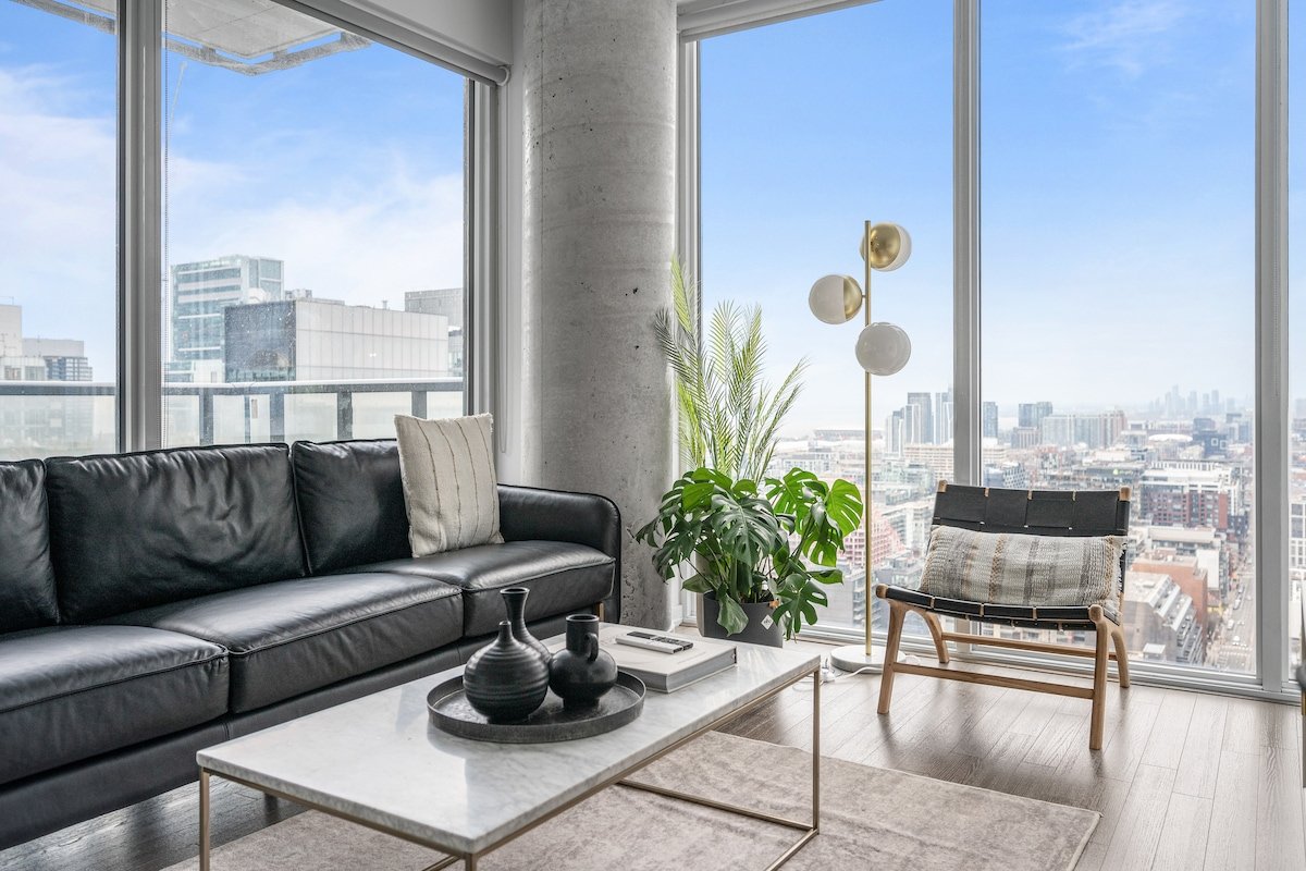 High-Floor Luxury w/ 2 King Beds, Parking, A+ View gallery image 4