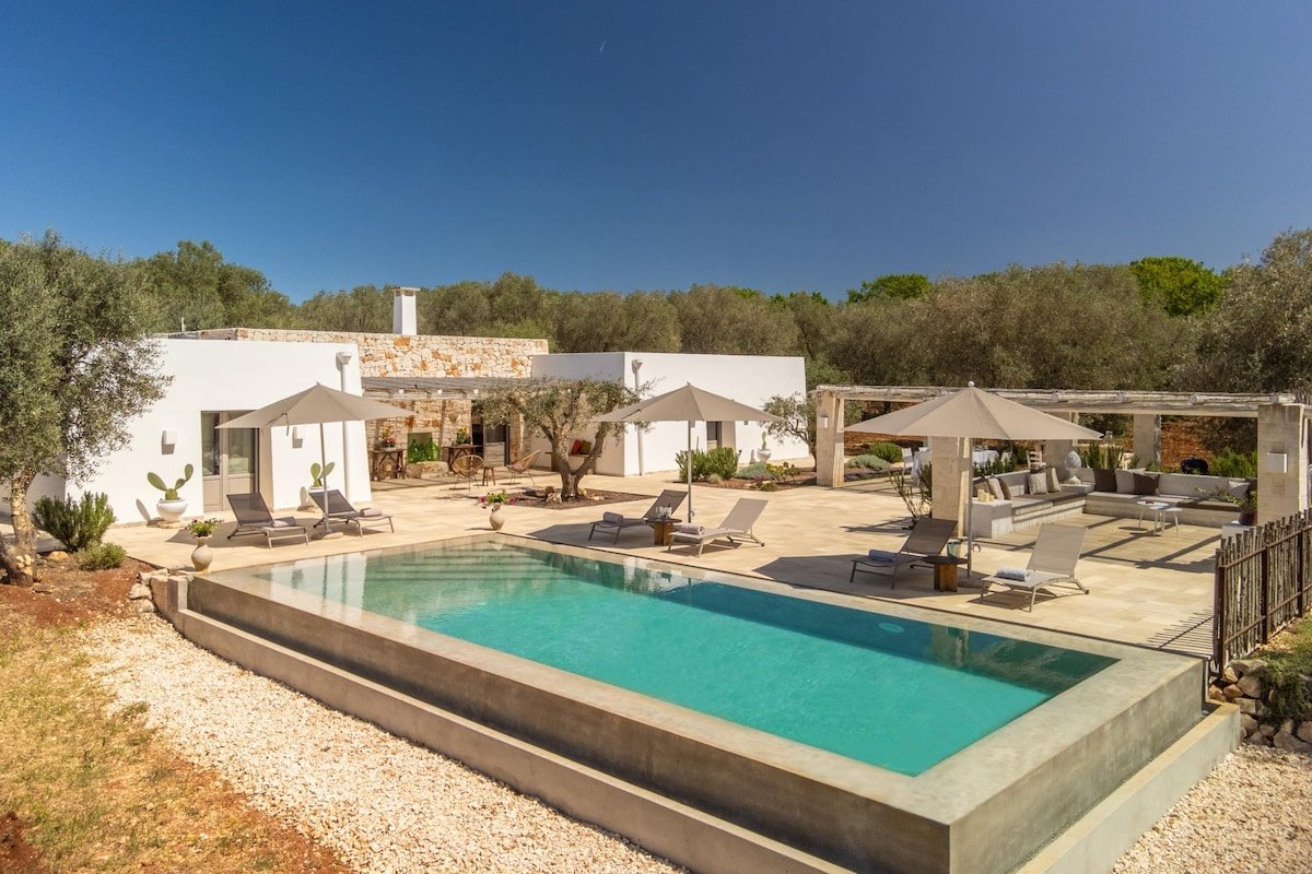 NEW!!!!LAMIA DEL BOSCO WITH INFINITY POOL IN OSTUNI gallery image 3