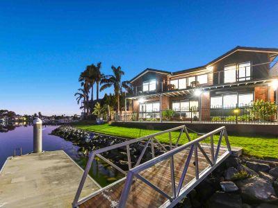 Waterfront Canal beach view + Private Jetty