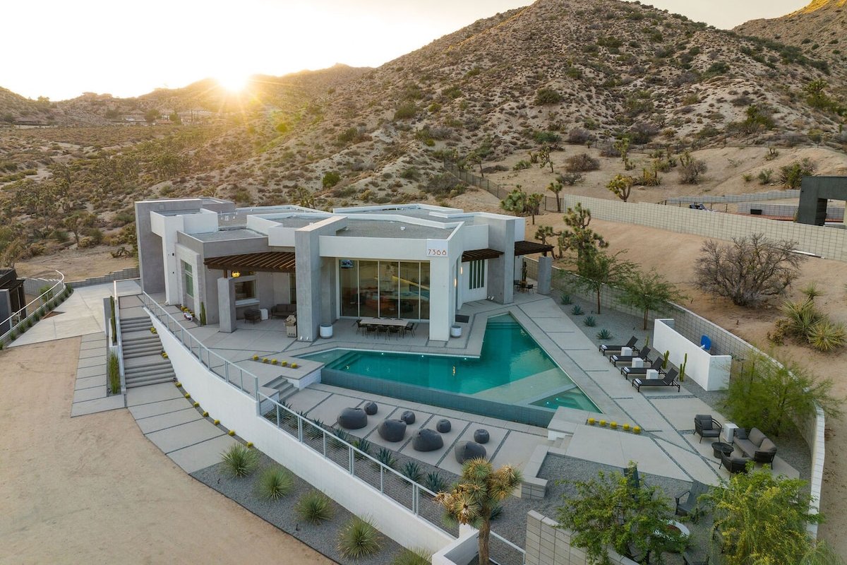 The Overlook by Fieldtrip | 7 Bd w Infinity Pool