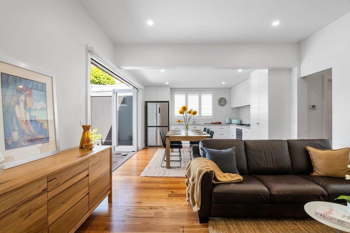 Park Yourself in Park St. Perfection + Position gallery image 2