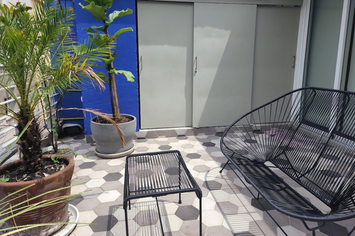 Hermosa Casa Azul en el corazón de la colonia Roma gallery image 3