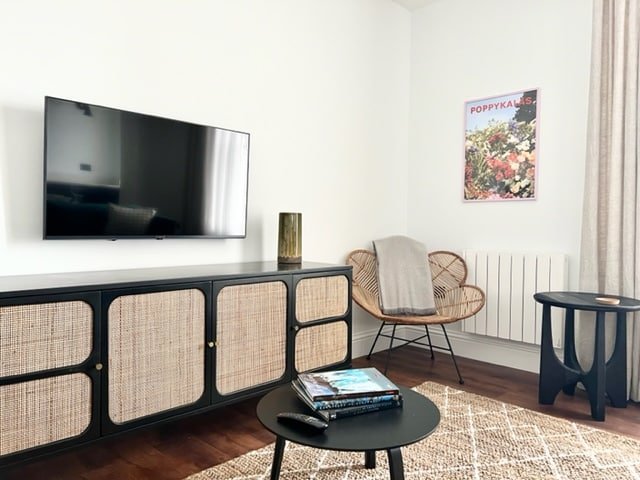 Redland Suites – Apartment 5 gallery image 5